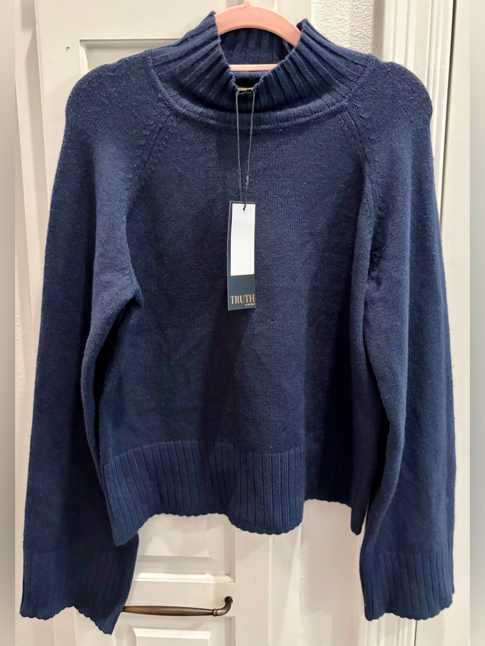 NWT TRUTH Women’s Crewneck Sweater in Beacon Blue (Paid $98)
